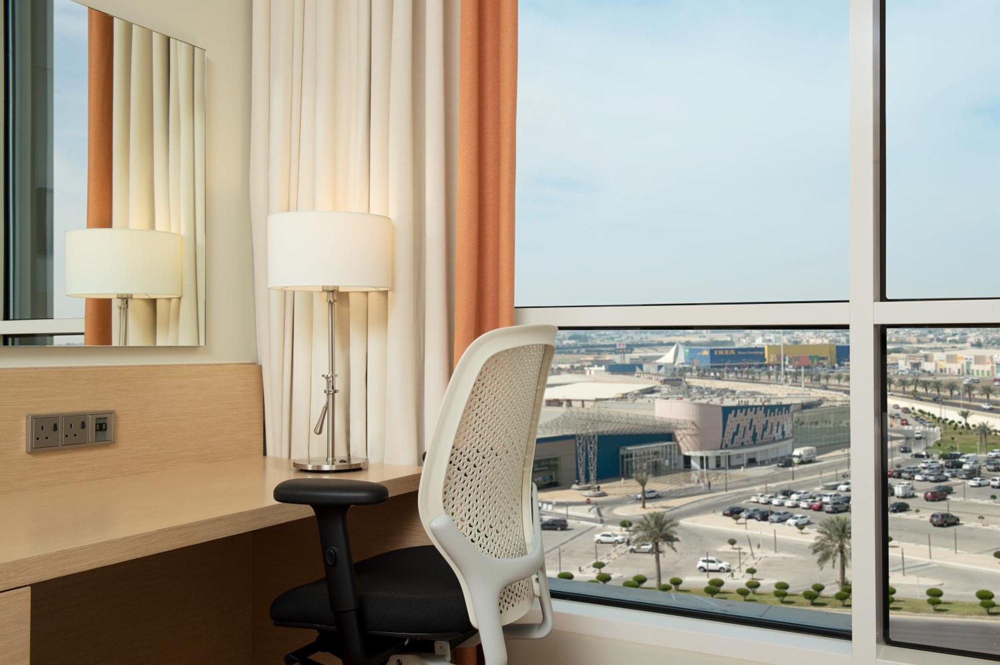 Hilton Garden Inn Эль-Хубар Экстерьер фото