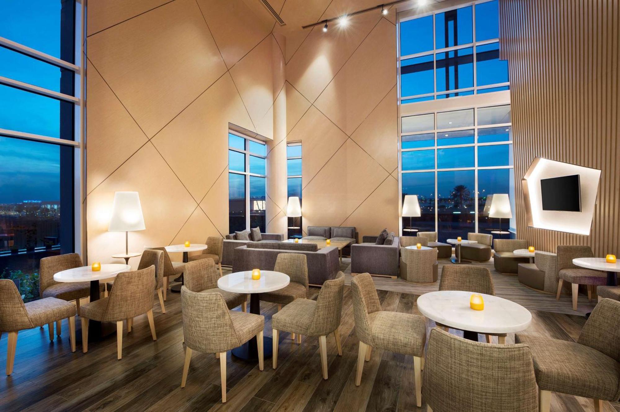Hilton Garden Inn Эль-Хубар Экстерьер фото