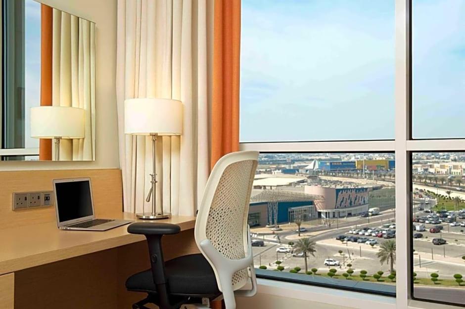 Hilton Garden Inn Эль-Хубар Экстерьер фото
